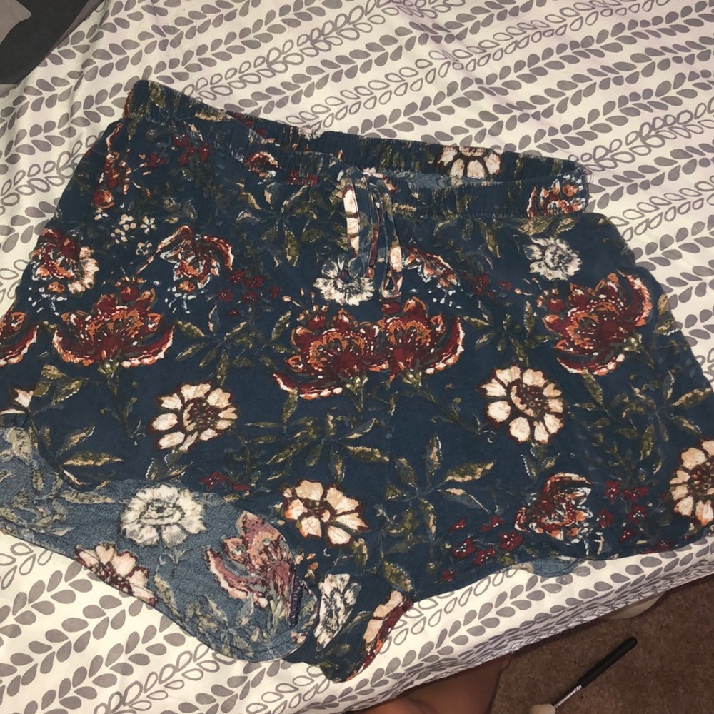 Abercrombie & Fitch Floral Shorts